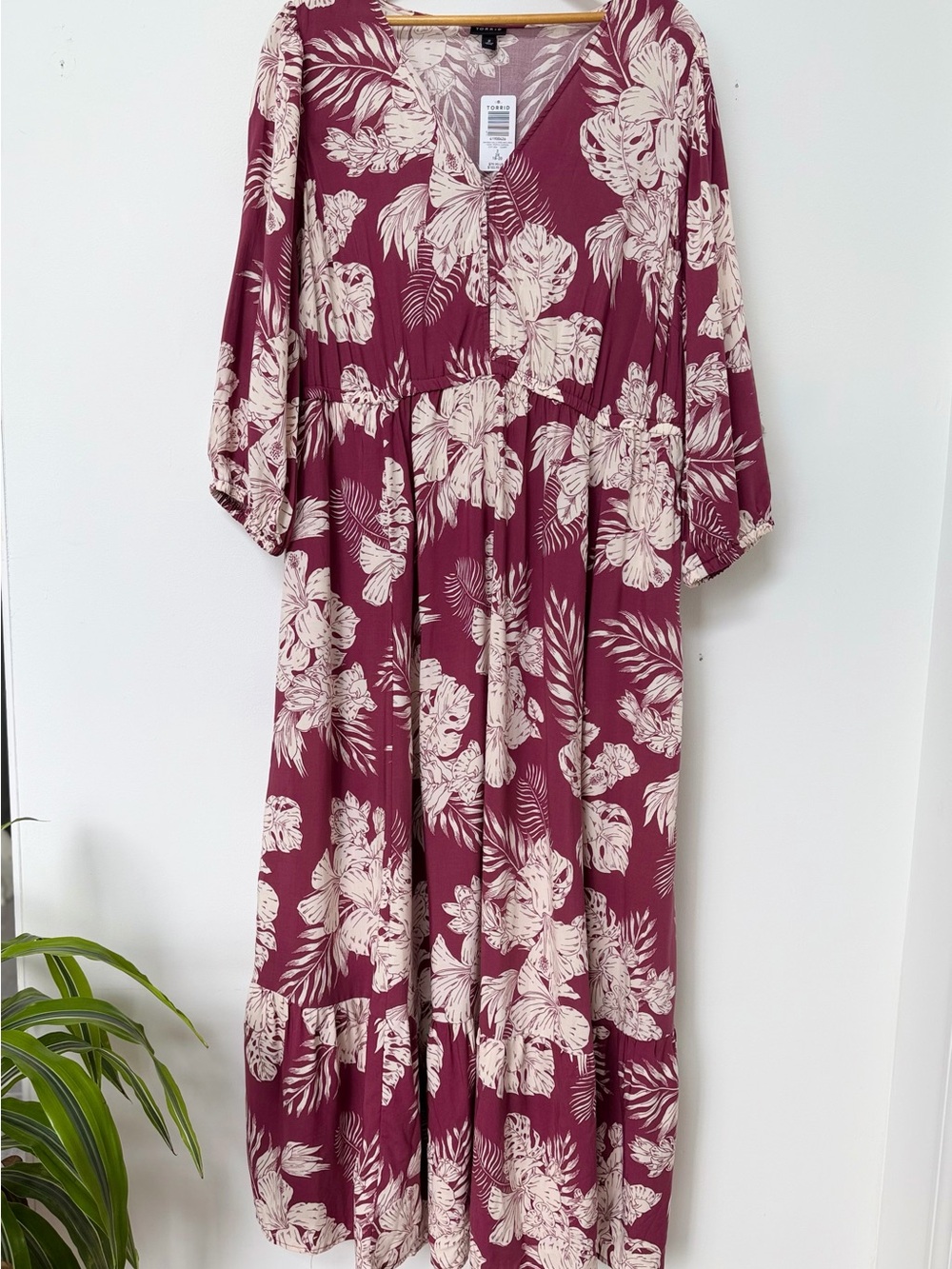 Torrid Maxi Dress 2X 18-20 NWT Maroon Tropical Floral Challis Tiered Pockets XXL - Picture 2 of 11
